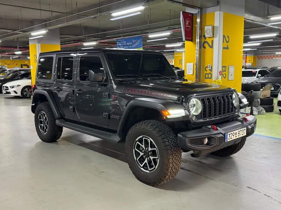 Jeep Wrangler — фото 8