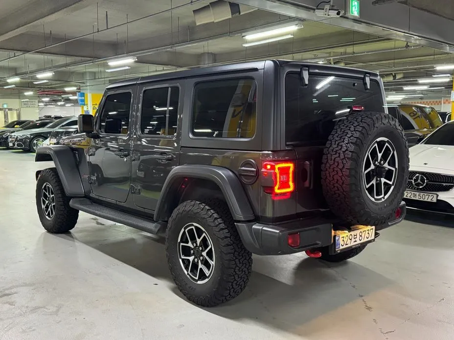 Jeep Wrangler — фото 4