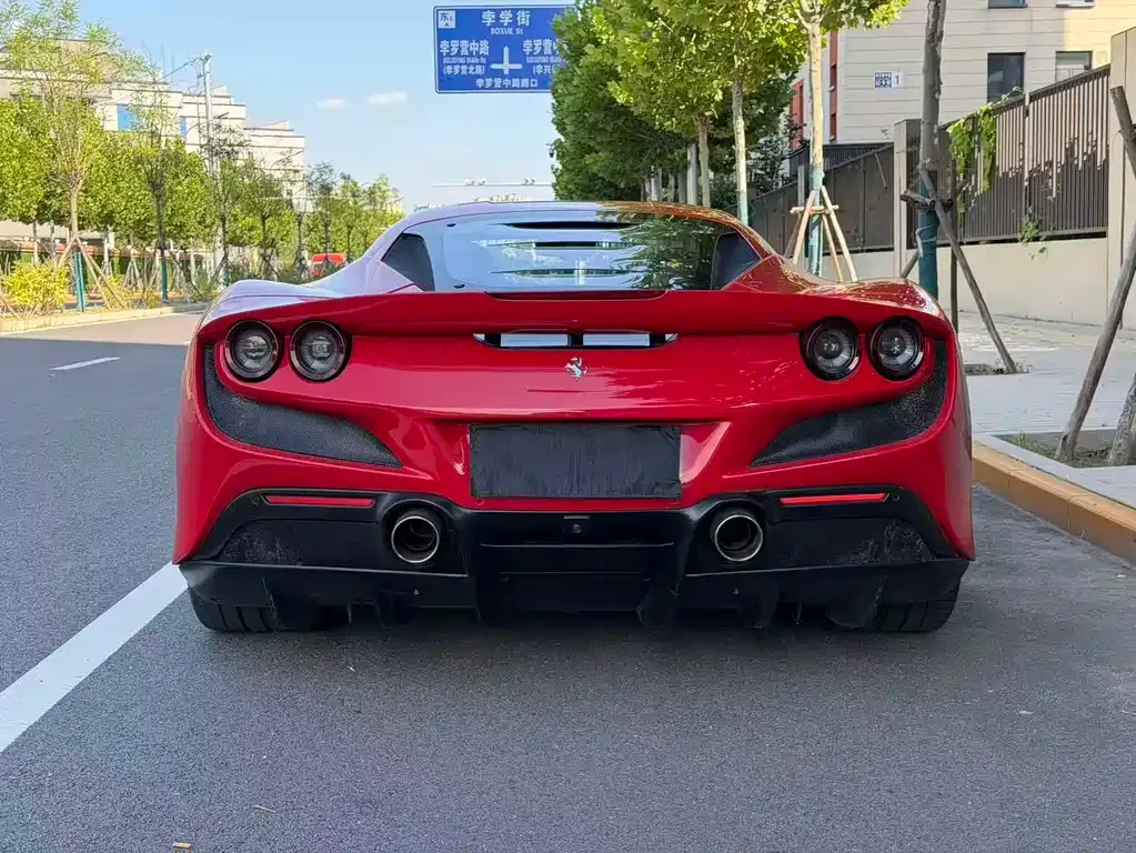 Ferrari F8 — фото 2