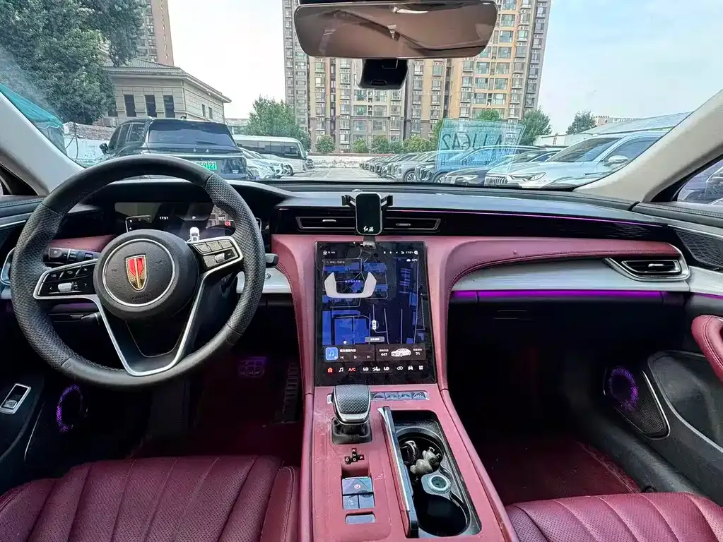 Hongqi H5 — фото 10