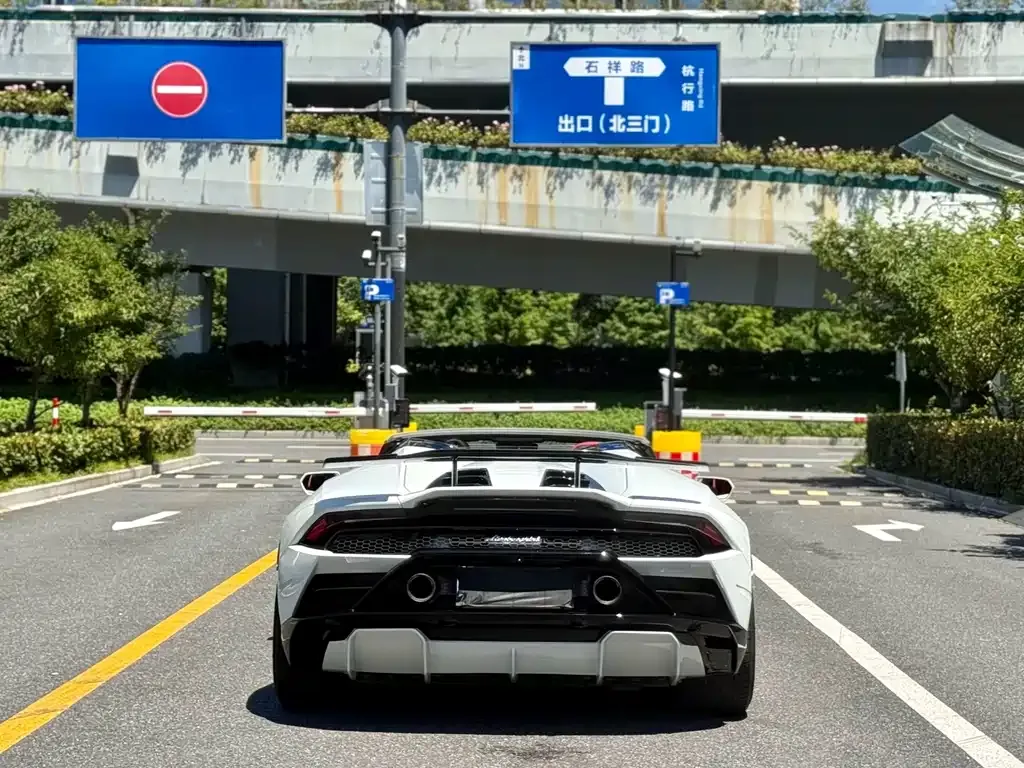 Lamborghini Huracan — фото 6