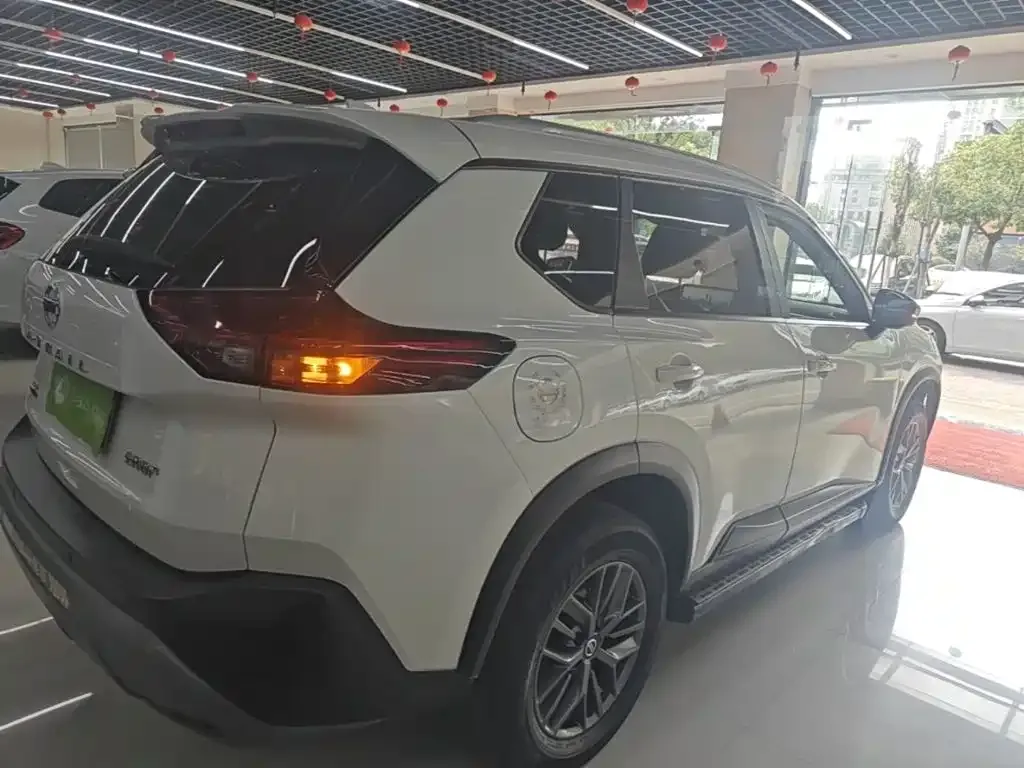 Nissan X-Trail — фото 10