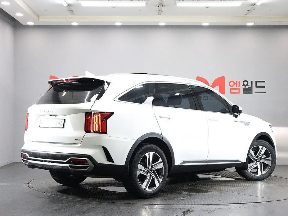 Kia Sorento — фото 7