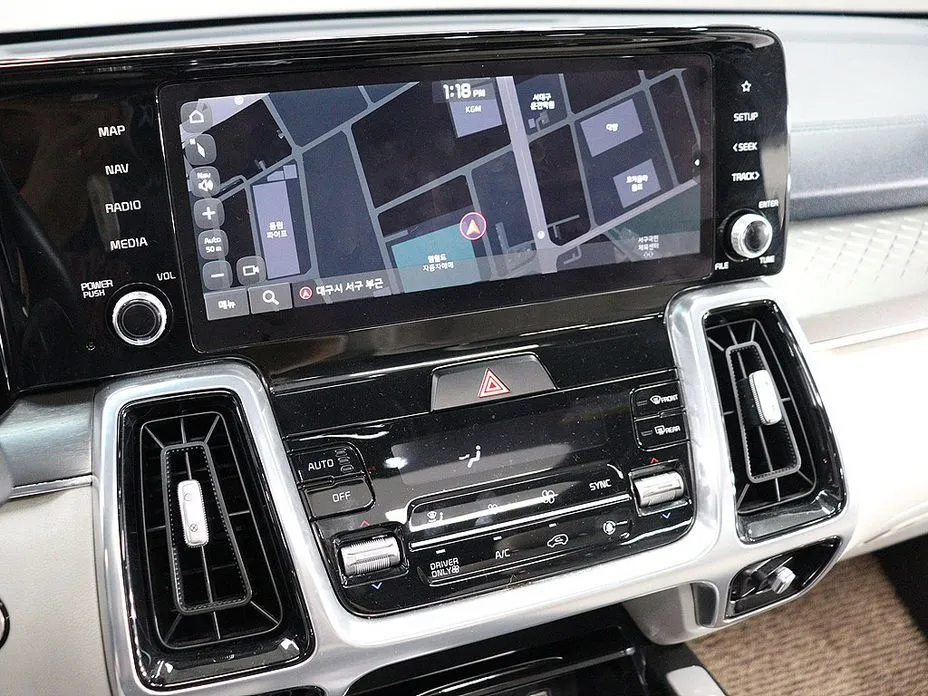 Kia Sorento — фото 9