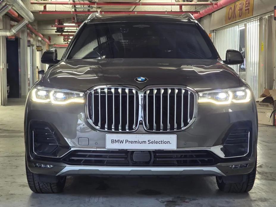 BMW X7 — фото 9