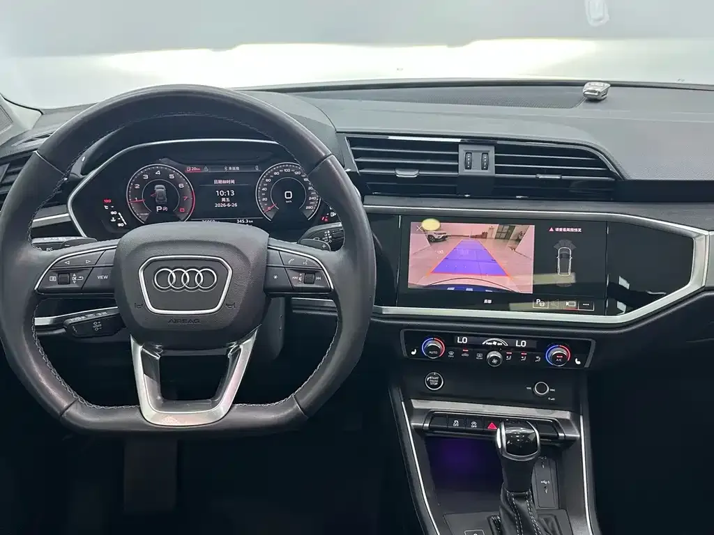 Audi Q3 — фото 4