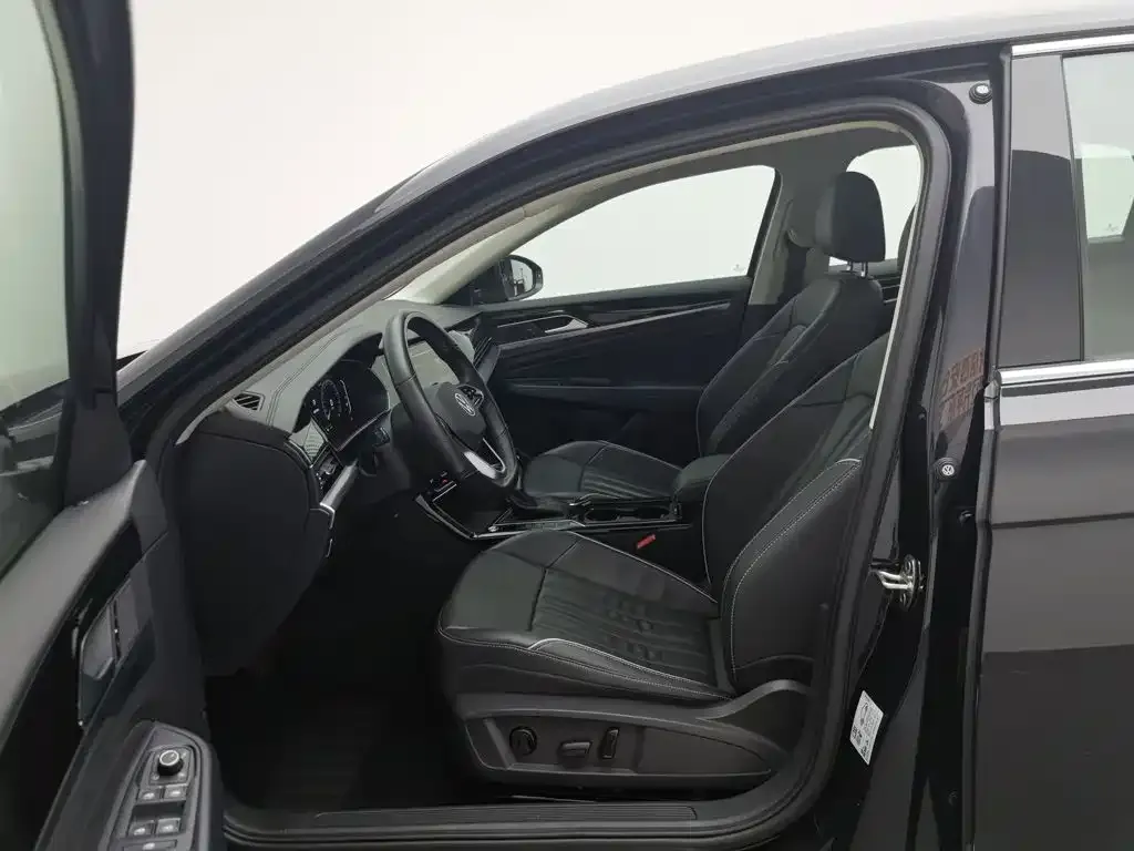 Volkswagen Passat — фото 6
