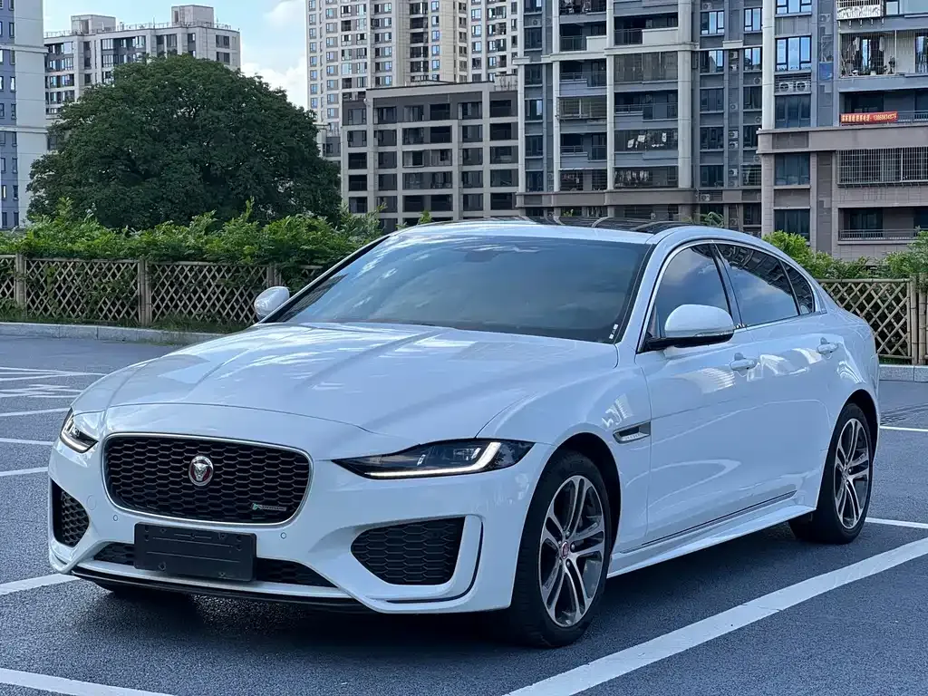 Jaguar XEL — фото 1