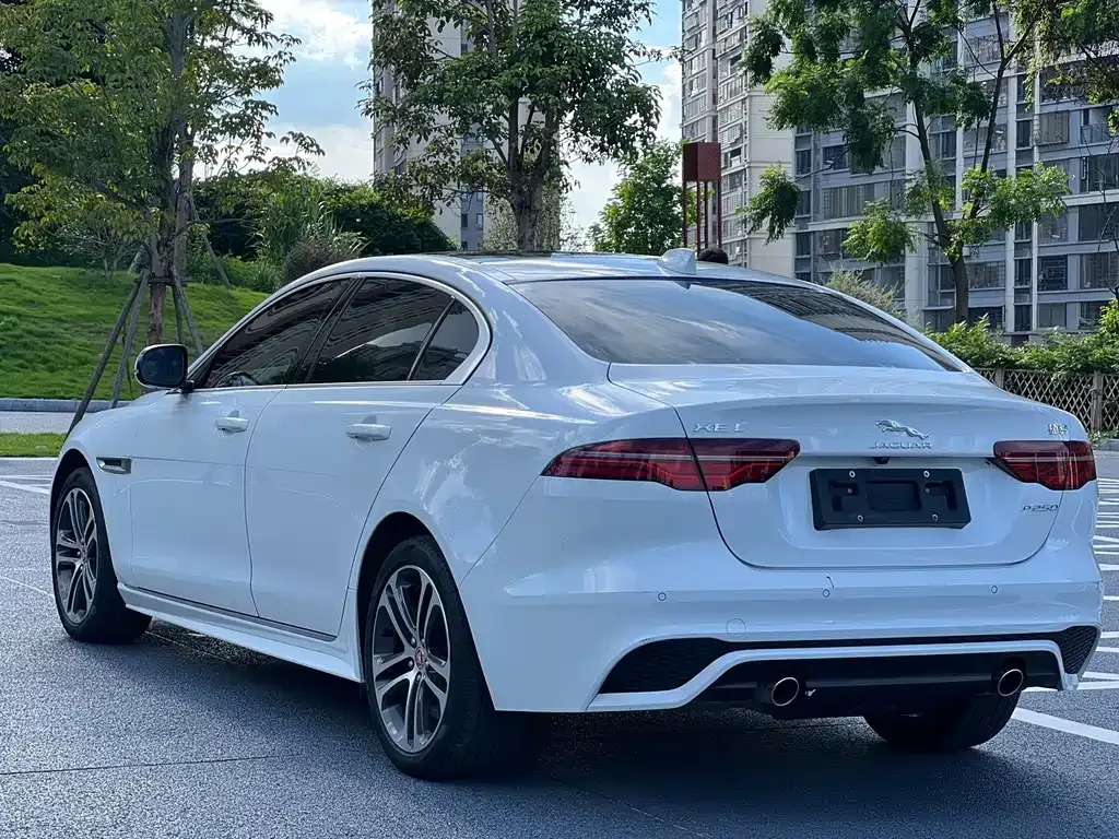 Jaguar XEL — фото 5