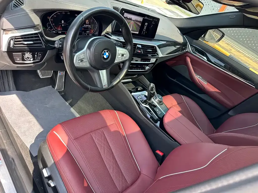 BMW 5 Series — фото 4