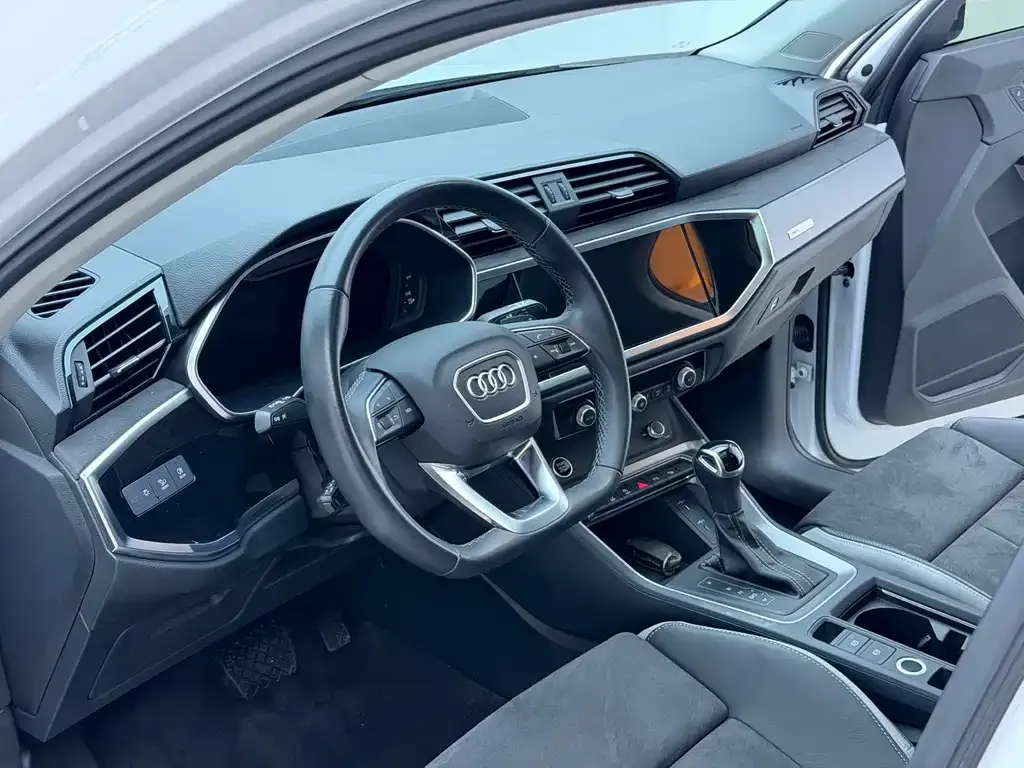 Audi Q3 — фото 5