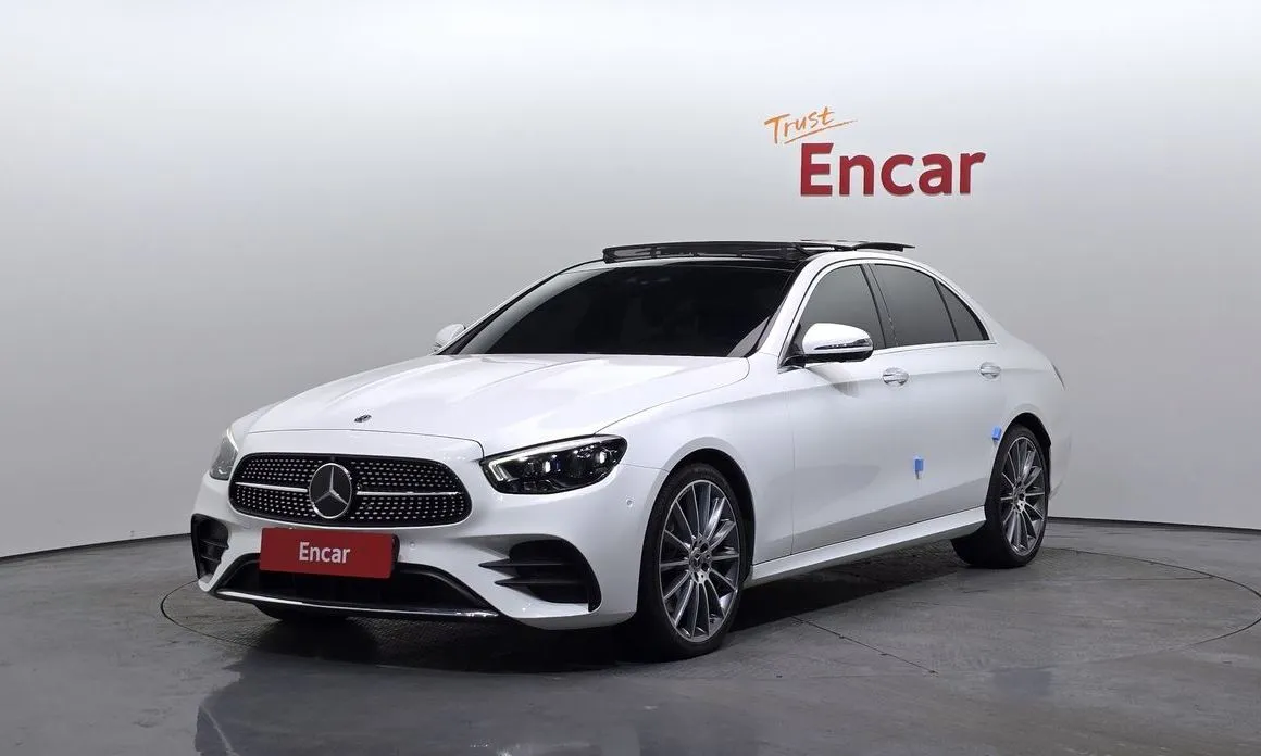 Mercedes-Benz E-Class — фото 1
