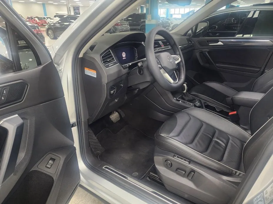 Volkswagen Tiguan — фото 5