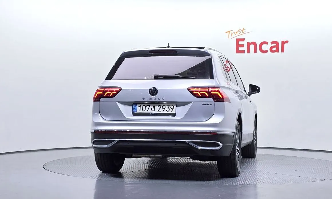 Volkswagen Tiguan — фото 6