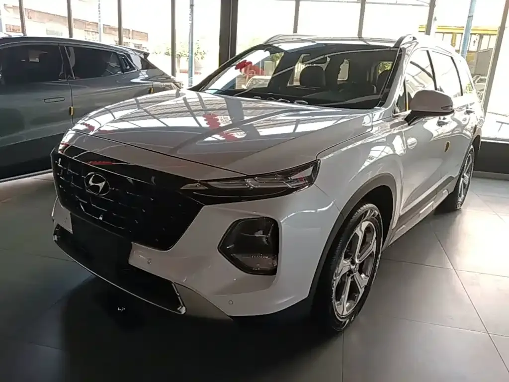 Hyundai Santa Fe — фото 1
