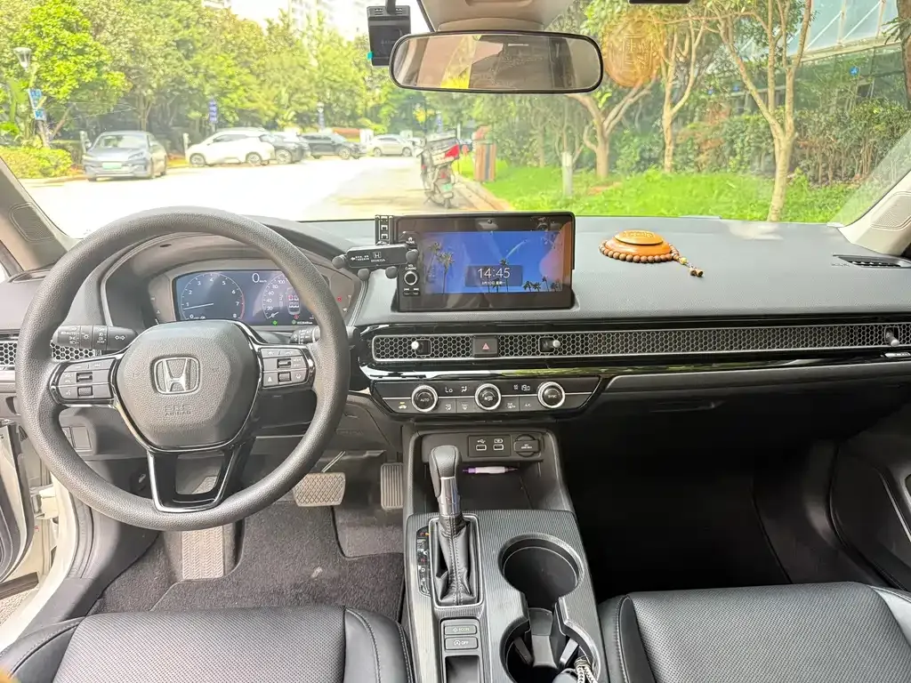 Honda Civic — фото 10