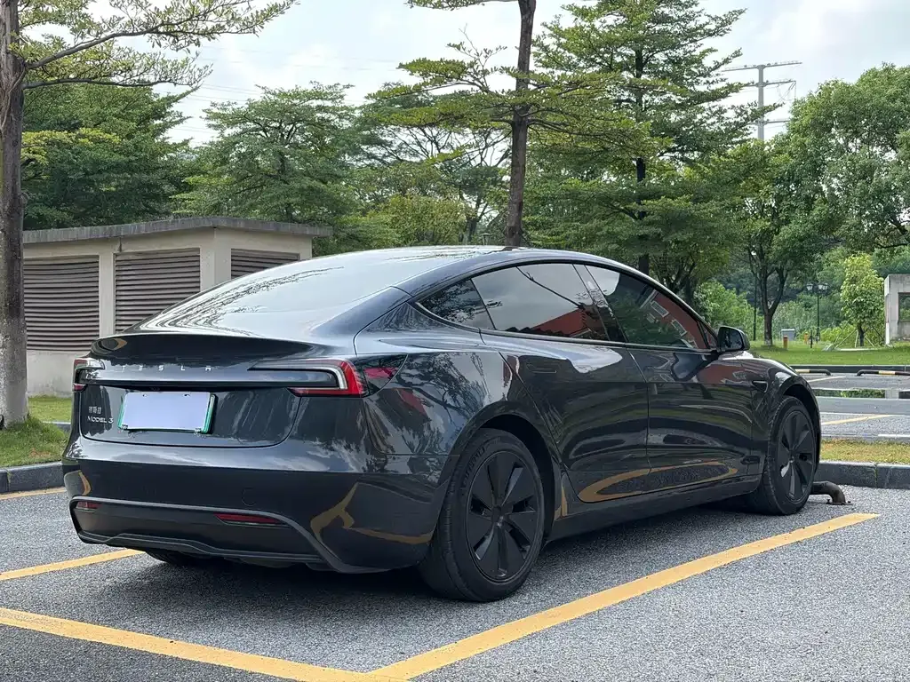 Tesla Model 3 — фото 6