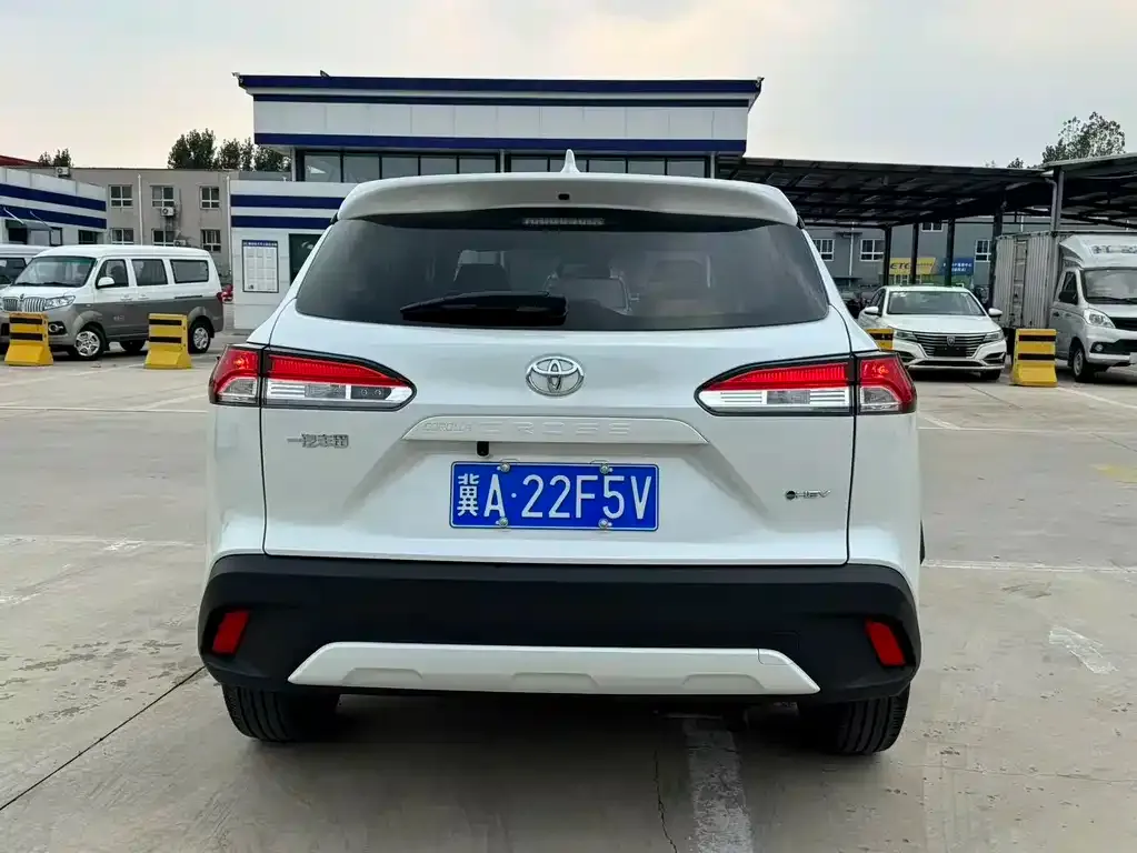 Toyota Corolla Cross — фото 7