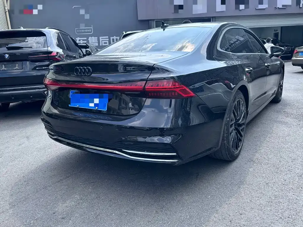 Audi A7L — фото 10