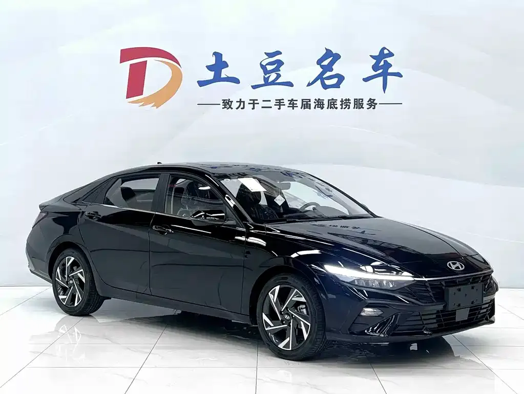 Hyundai Elantra — фото 6