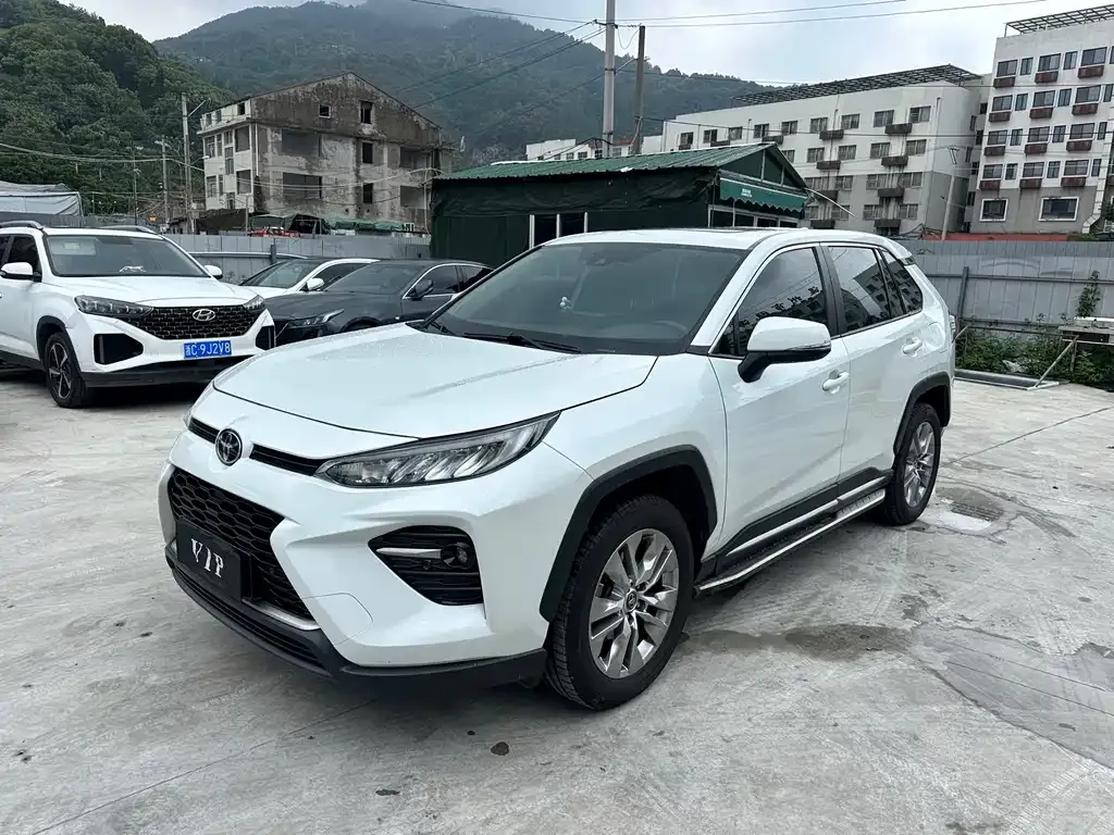 Toyota Wildlander — фото 1