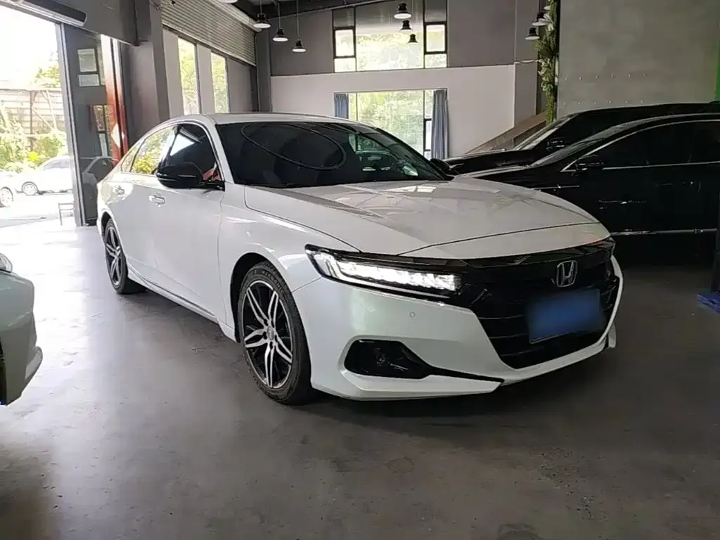 Honda Accord — фото 6