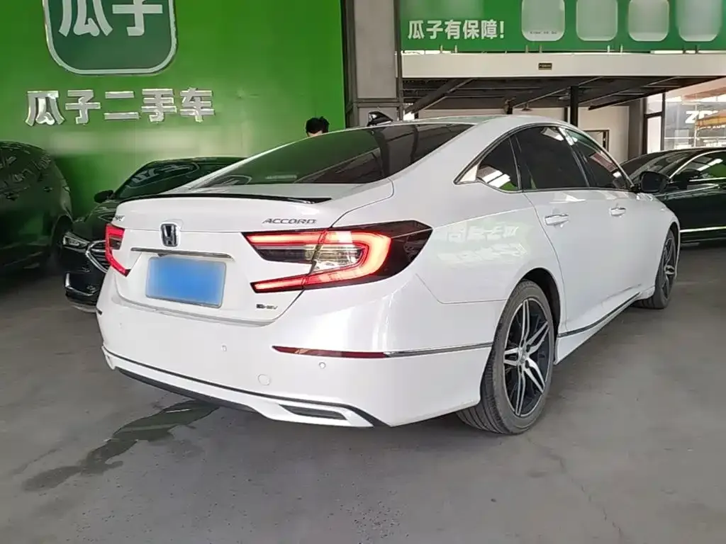 Honda Accord — фото 4