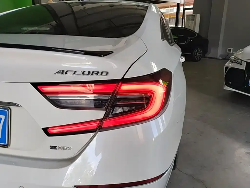 Honda Accord — фото 2