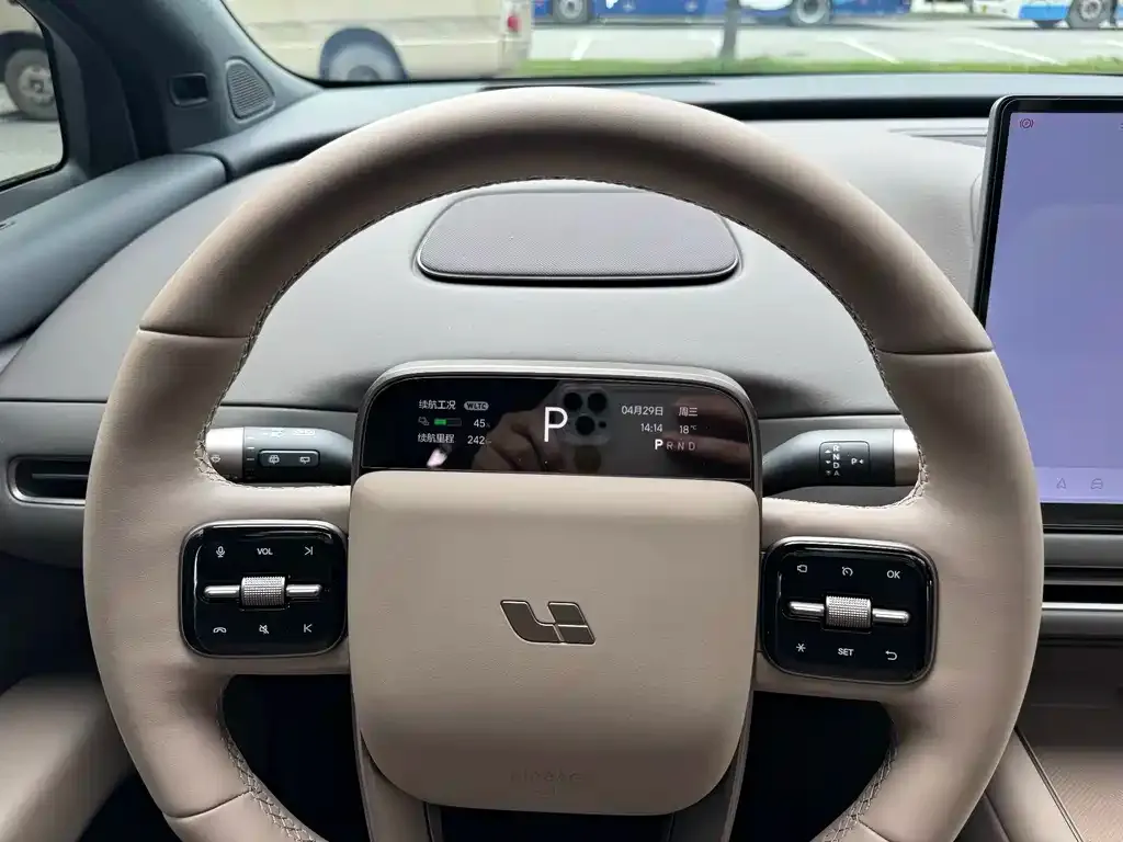 Li Auto i6 — фото 2