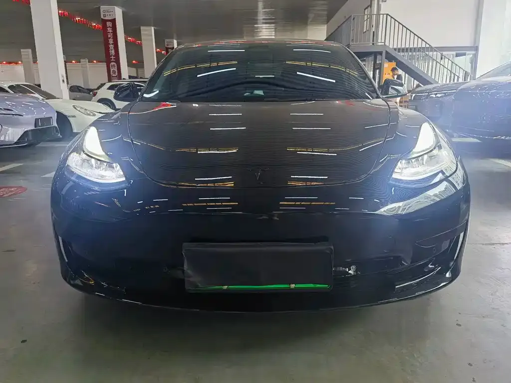 Tesla Model 3 — фото 5