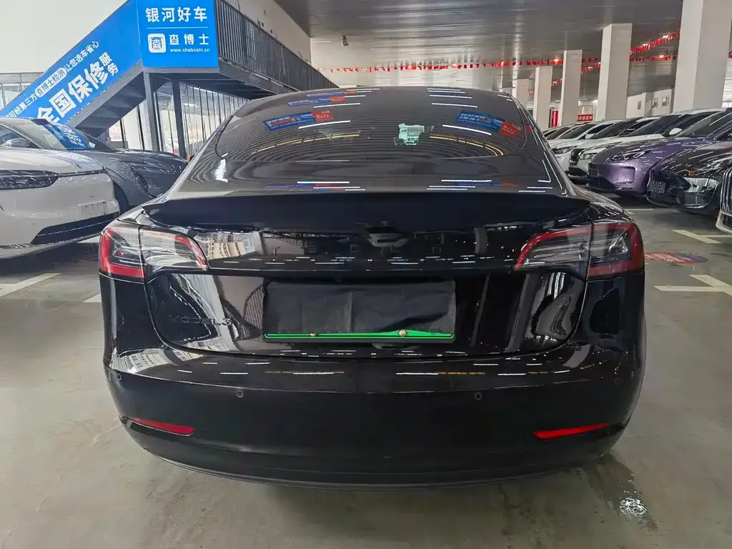 Tesla Model 3 — фото 7