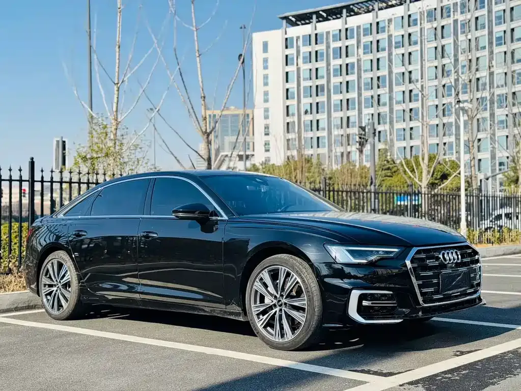 Audi A6L — фото 8