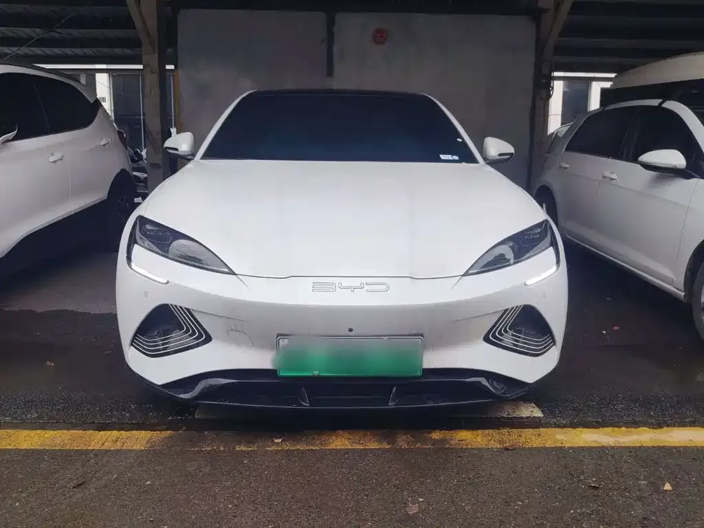 BYD Seal — фото 2