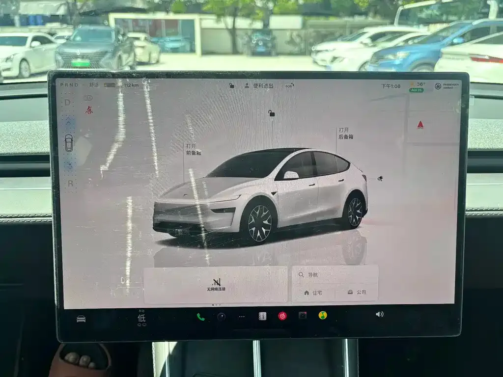 Tesla Model Y L — фото 9