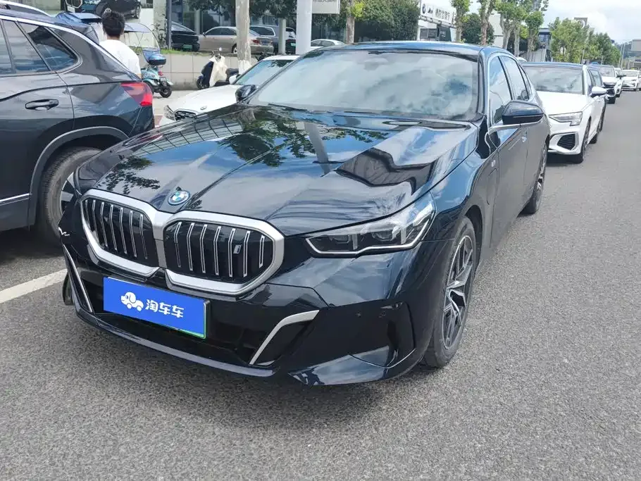 BMW i5 — фото 1
