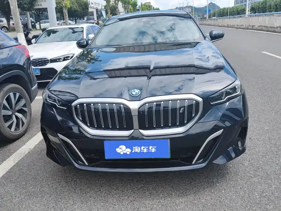 BMW i5 — фото 2