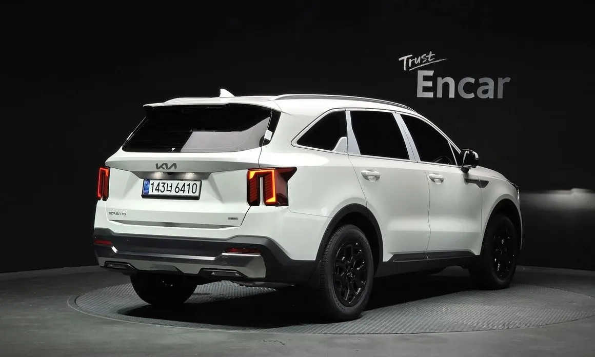Kia Sorento — фото 9