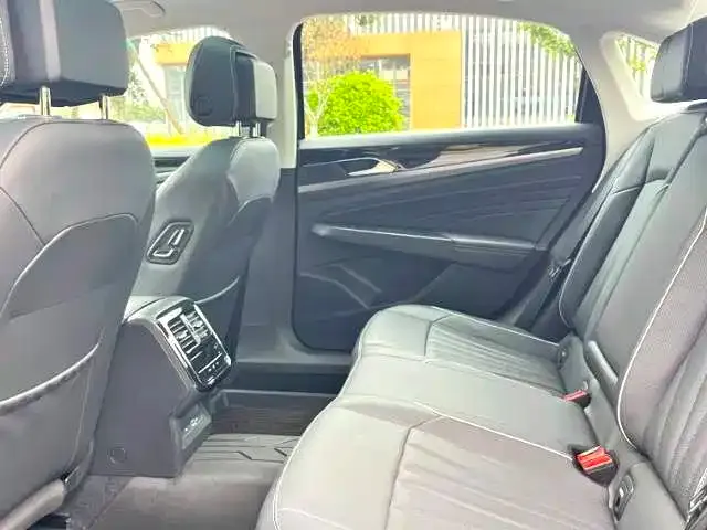 Volkswagen Passat — фото 3