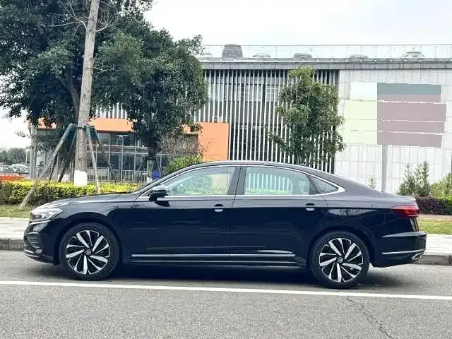 Volkswagen Passat — фото 5