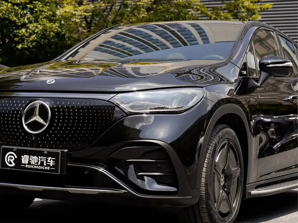 Mercedes-Benz EQE SUV — фото 3