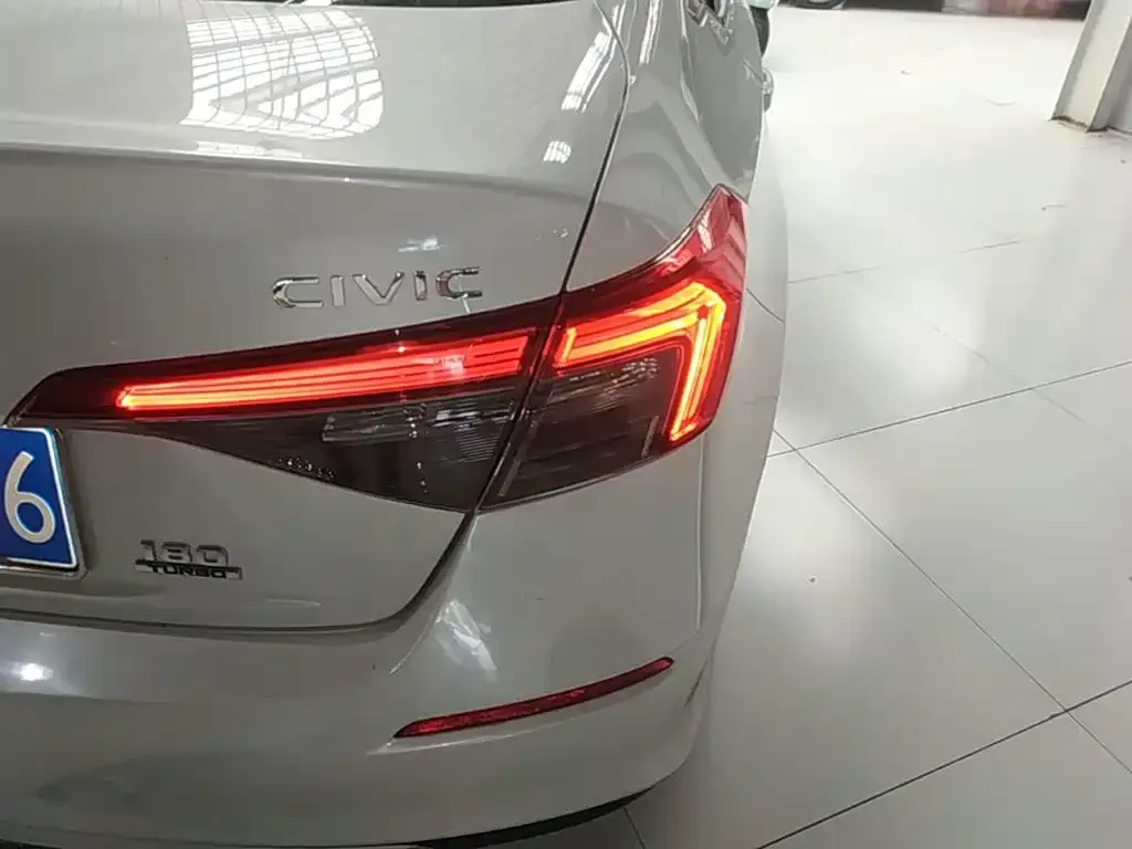 Honda Civic — фото 2