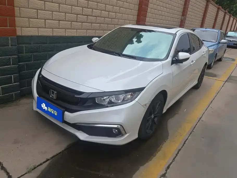 Honda Civic — фото 1