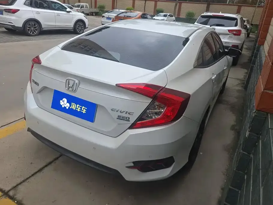 Honda Civic — фото 7