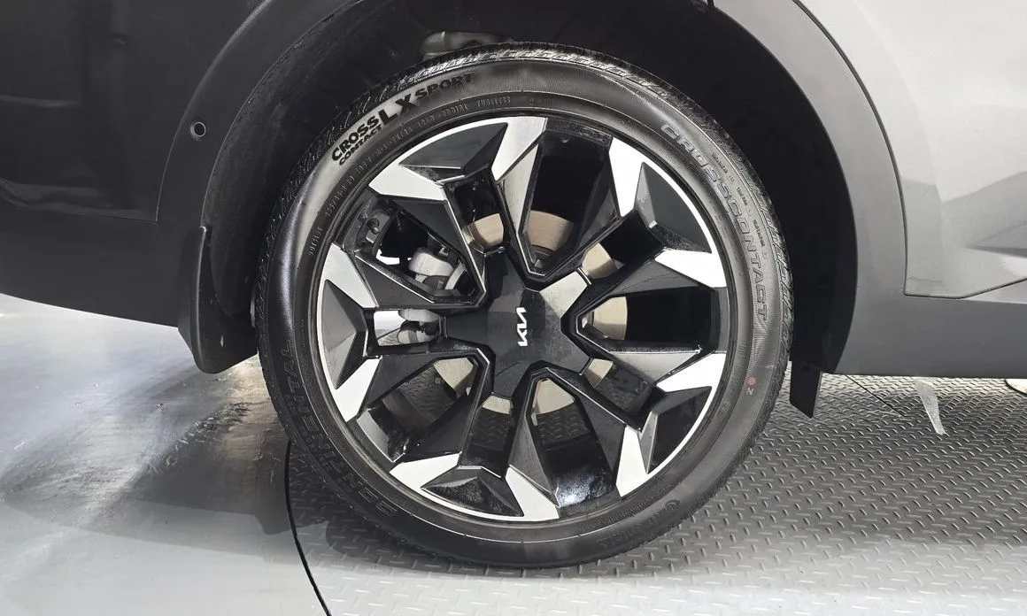 Kia Sorento — фото 10