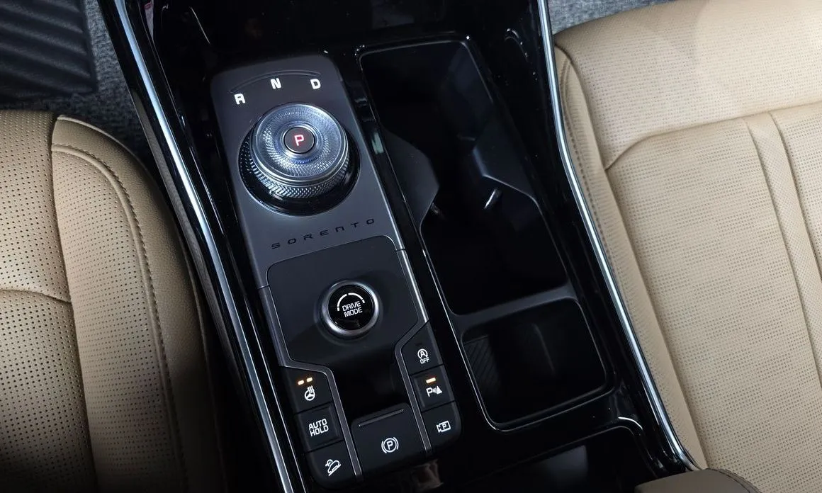 Kia Sorento — фото 4