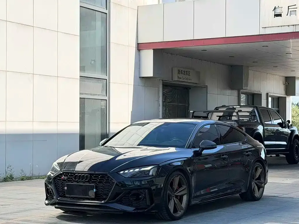 Audi RS 5 — фото 1
