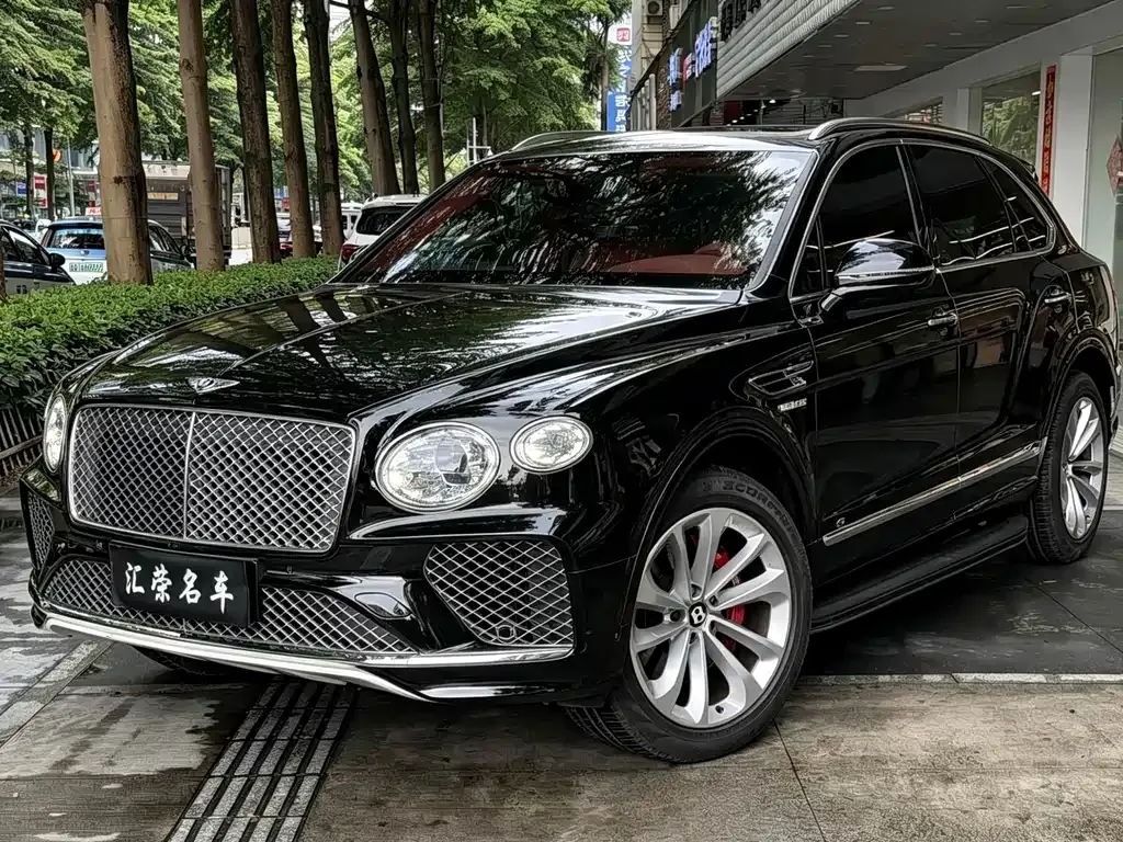 Bentley Bentayga — фото 1