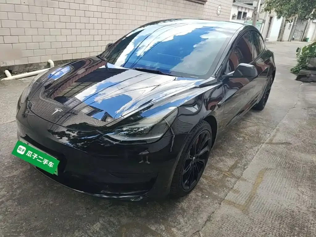 Tesla Model 3 — фото 5