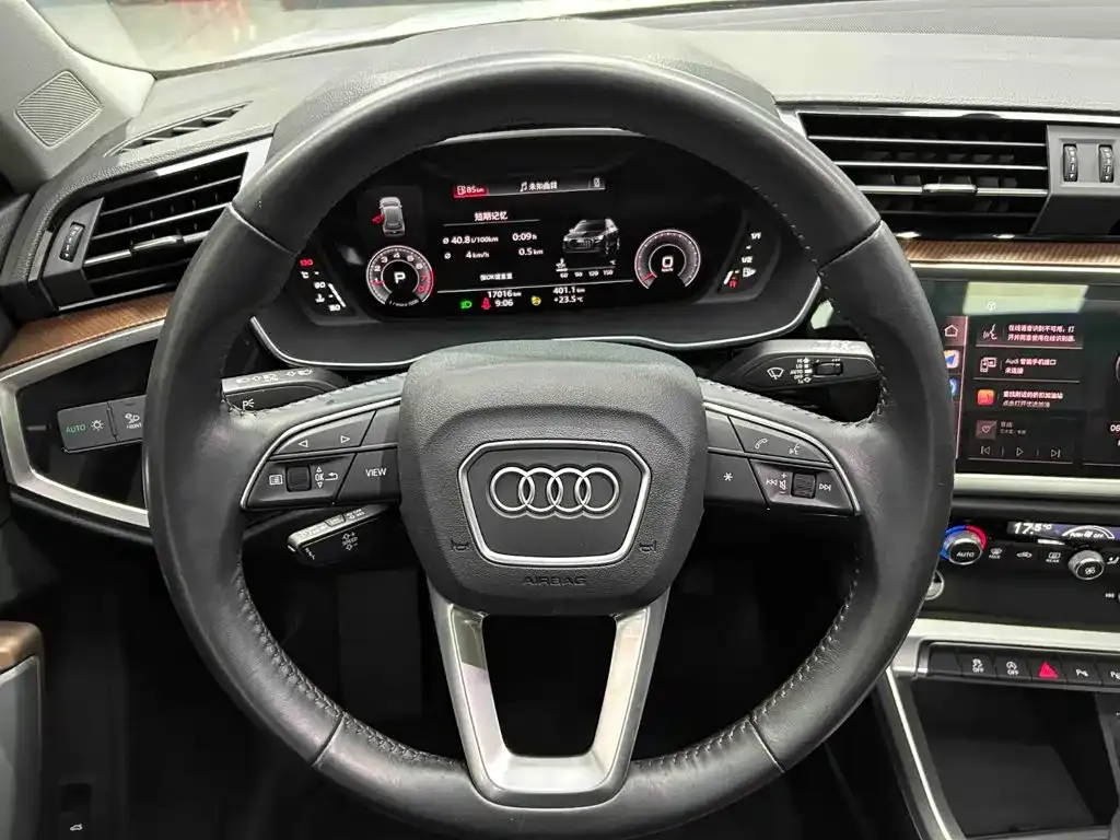 Audi Q3 — фото 6