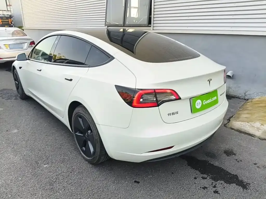 Tesla Model 3 — фото 6